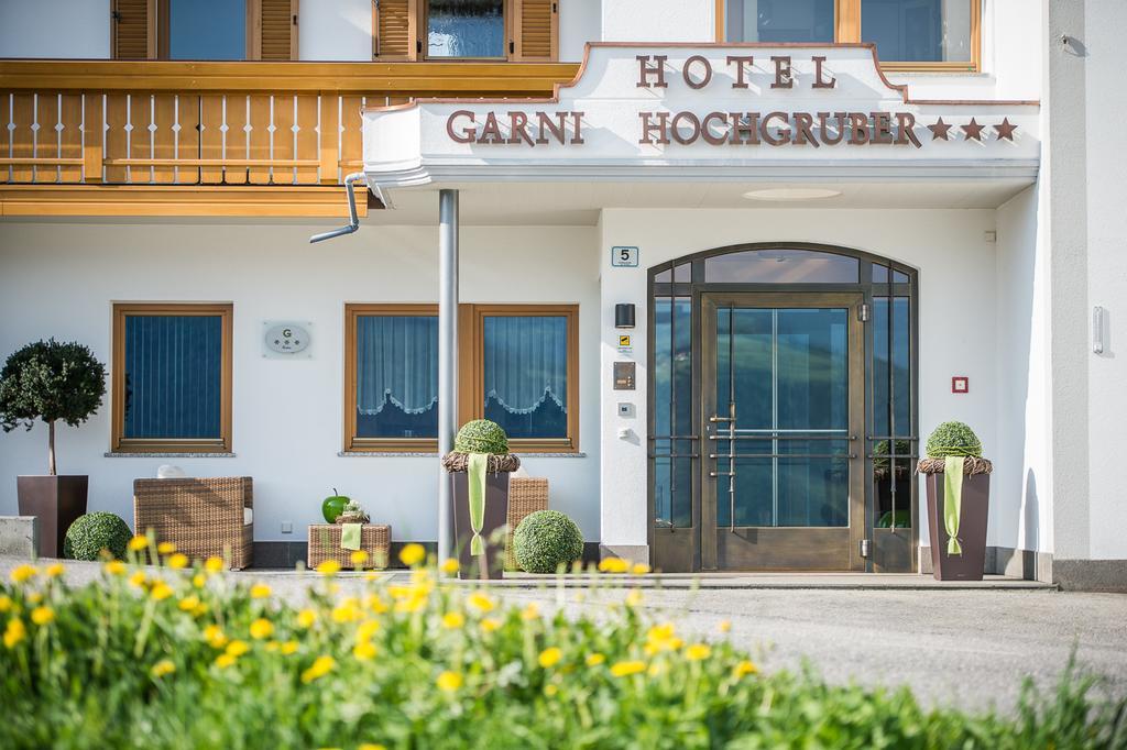 Hotel Garni Hochgruber Brunico Luaran gambar